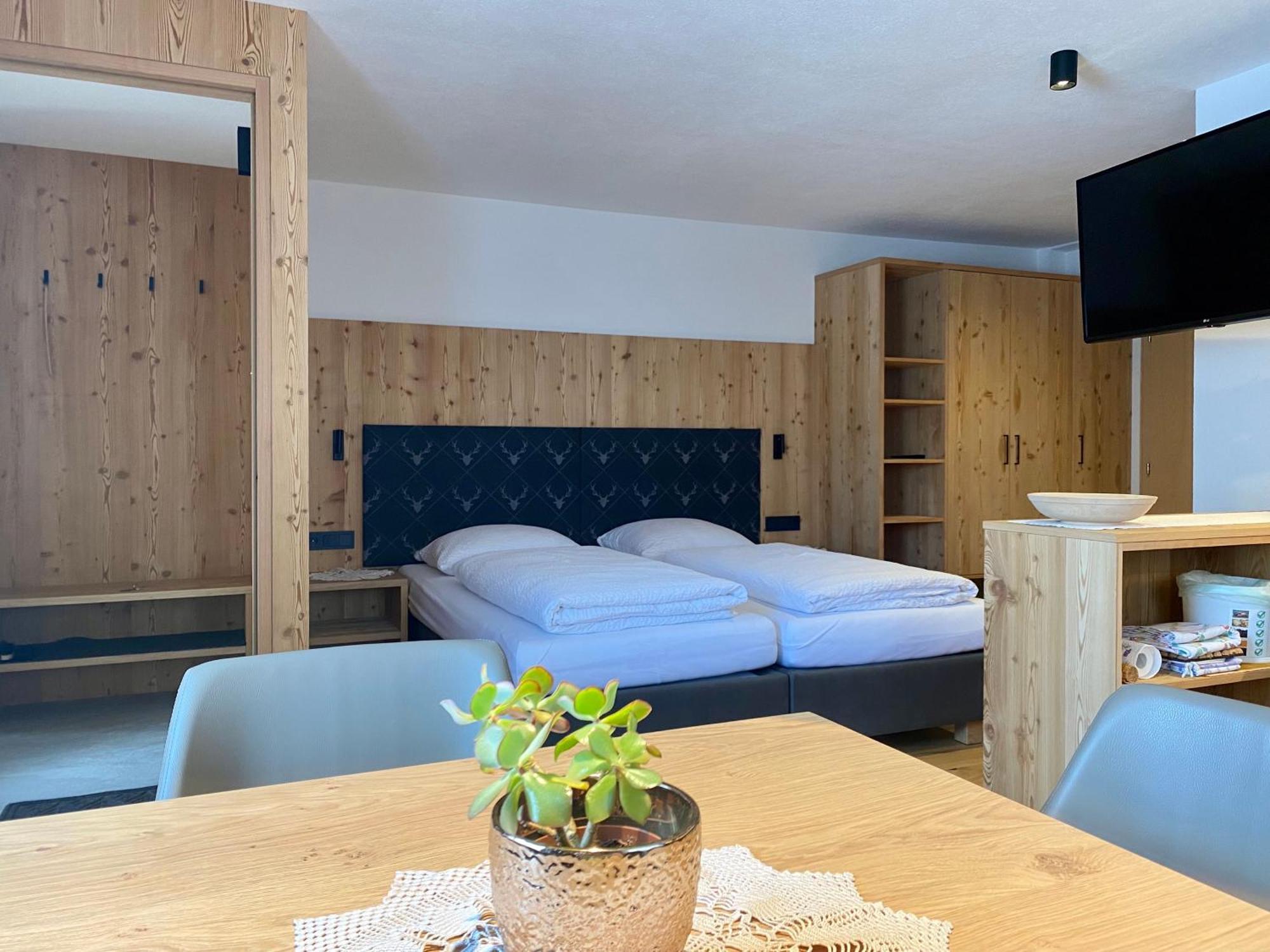 Ciasa La Roesa Apartment Бадия Екстериор снимка